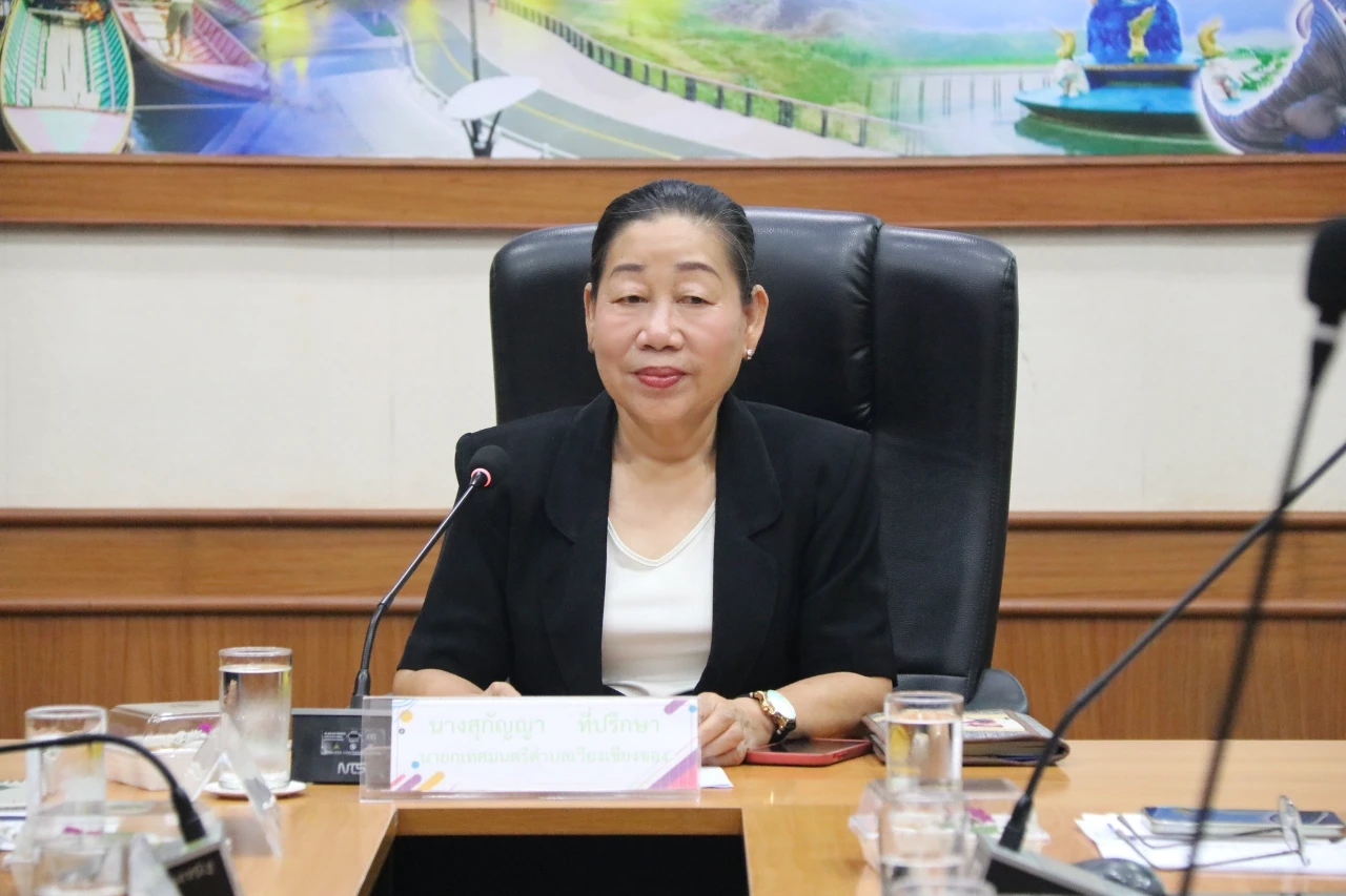 ลงพื้นที่เพื่อเก็บรวบรวมข้อมูลวิจัยและจัดประชุมกลุ่มย่อย การดำเนินงานครั้งนี้เป็นส่วนหนึ่งของโครงการวิจัยเรื่อง “ยุทธศาสตร์การยกระดับอำเภอเชียงของสู่การขยายตัวด้านการค้าการลงทุนในพื้นที่เขตเศรษฐกิจพิเศษ (SEZ)