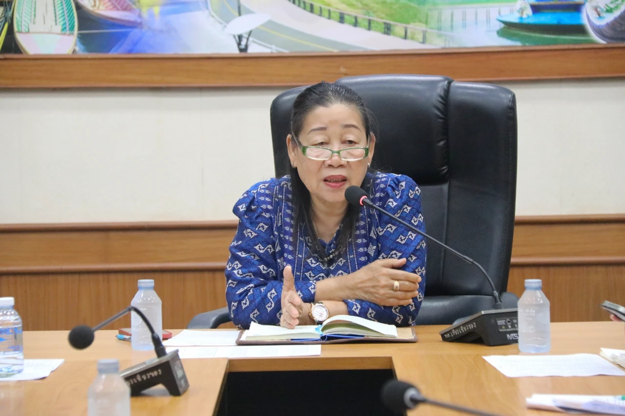 ประชุมหัวหน้าส่วนราชการเทศบาลตำบลเวียงเชียงของ