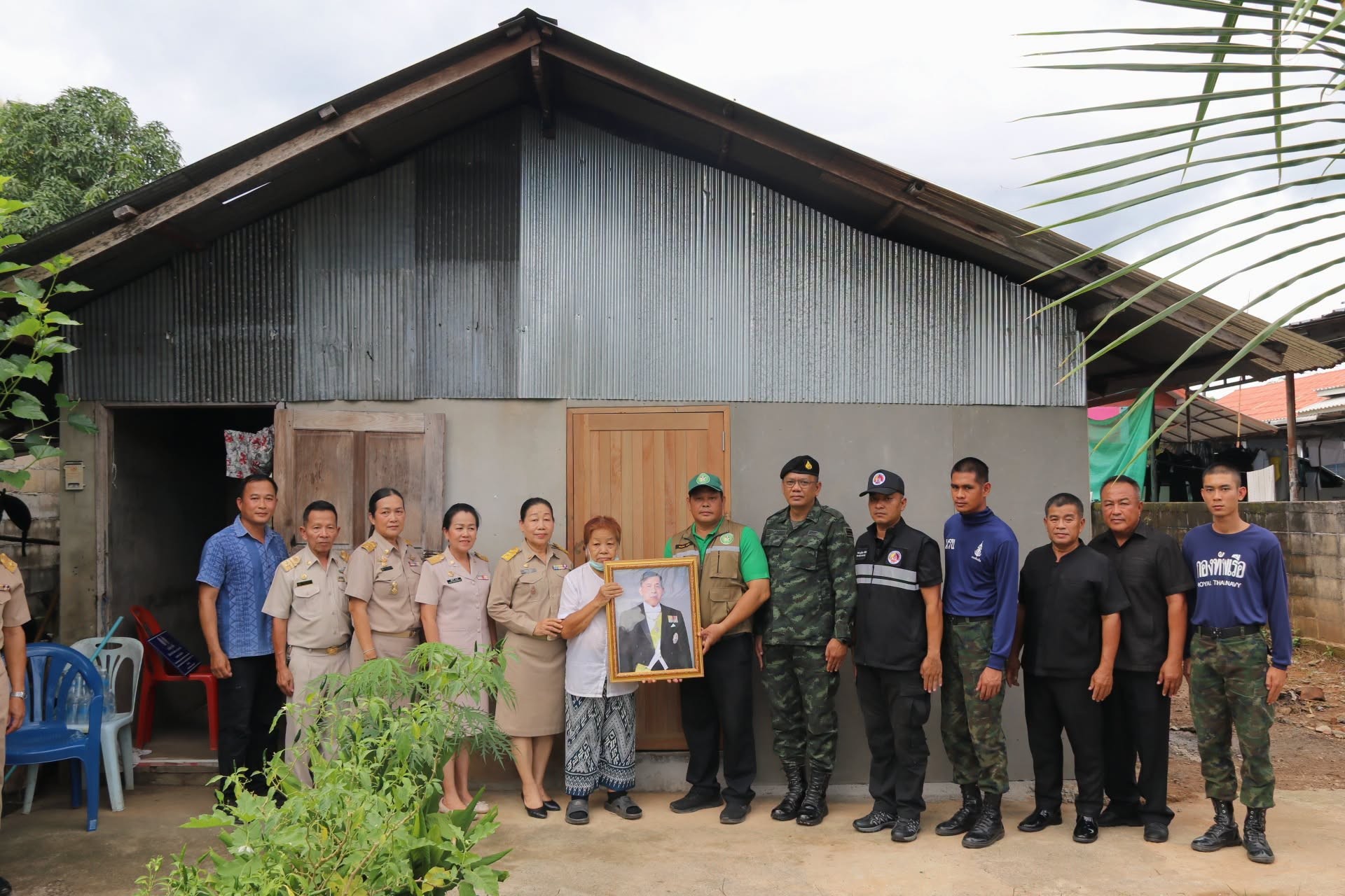 ลงพื้นที่ มอบป้ายบ้านตามโครงการปรับสภาพแวดล้อมและสิ่งอำนวยความสะดวกให้กับผู้สูงอายุ ประจำปีงบประมาณ พ.ศ. 2569 ณ บ้านเวียงดอนชัย หมู่ที่ 12
