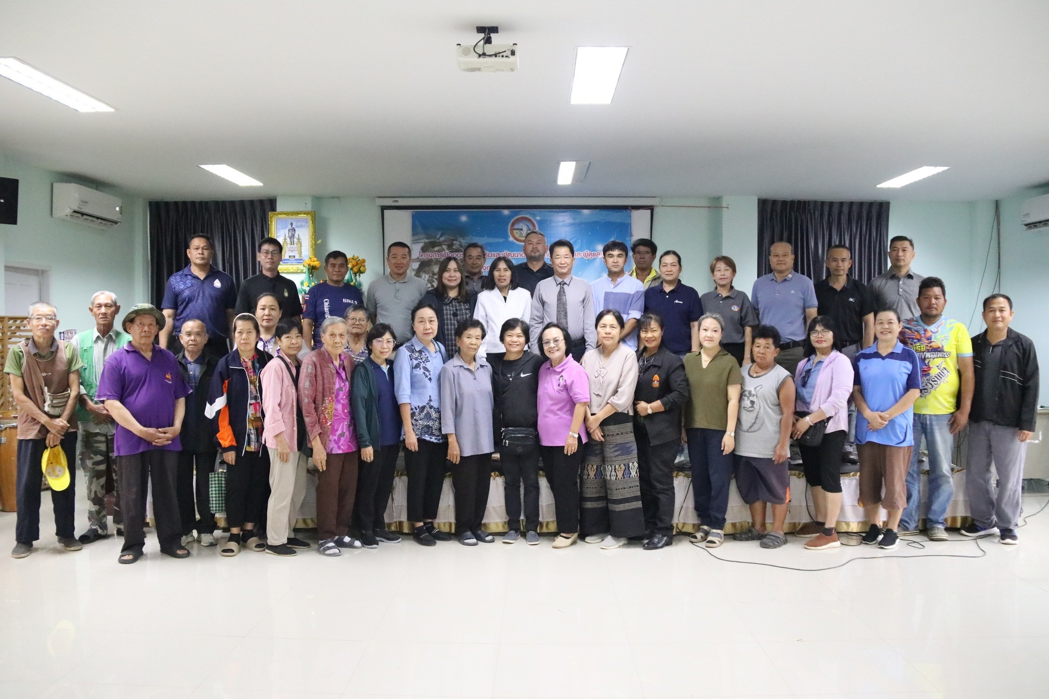 โครงการส่งเสริมและพัฒนาอาชีพให้กับผู้พิการและผู้ดูแลคนพิการ กิจกรรม การเพาะเห็ดนางฟ้า ประจำปีงบประมาณ พ.ศ.2569